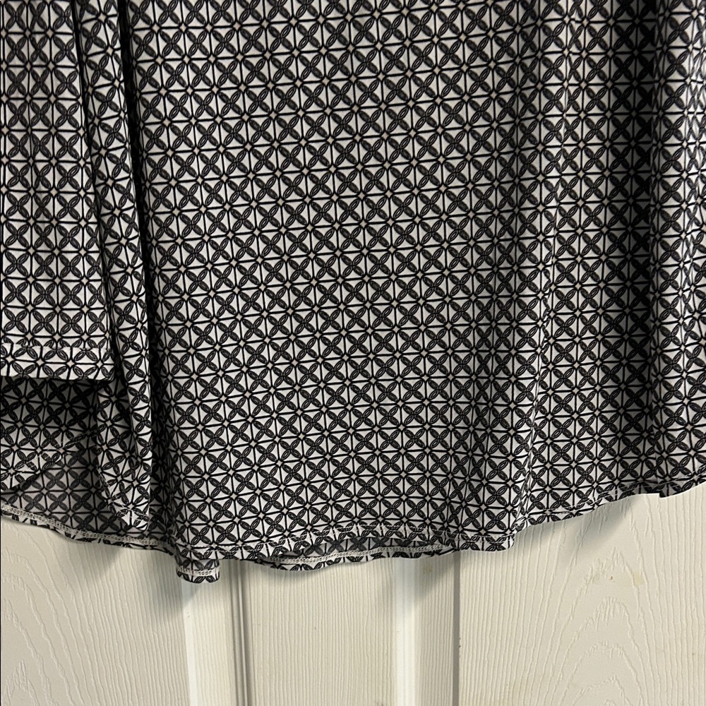 Dana Buchman Black and White Patterned Blouse - Picture 5 of 12